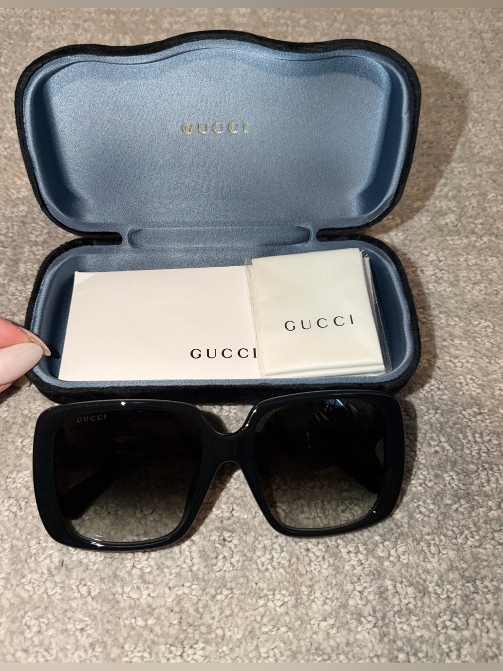 Like New Black Gucci Oversized Sunglasses Size 145mm - Picture 10 of 10